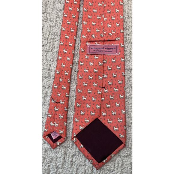 Vineyard Vines Peach Dog Lab Ball FETCH Silk Tie - Picture 4 of 4